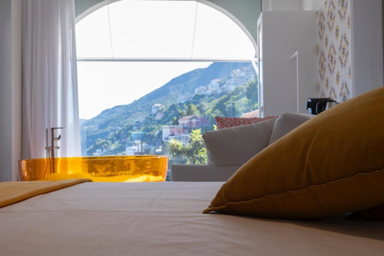 Vietri Decori Suites Amalfi Coast - Free Parking מראה חיצוני תמונה