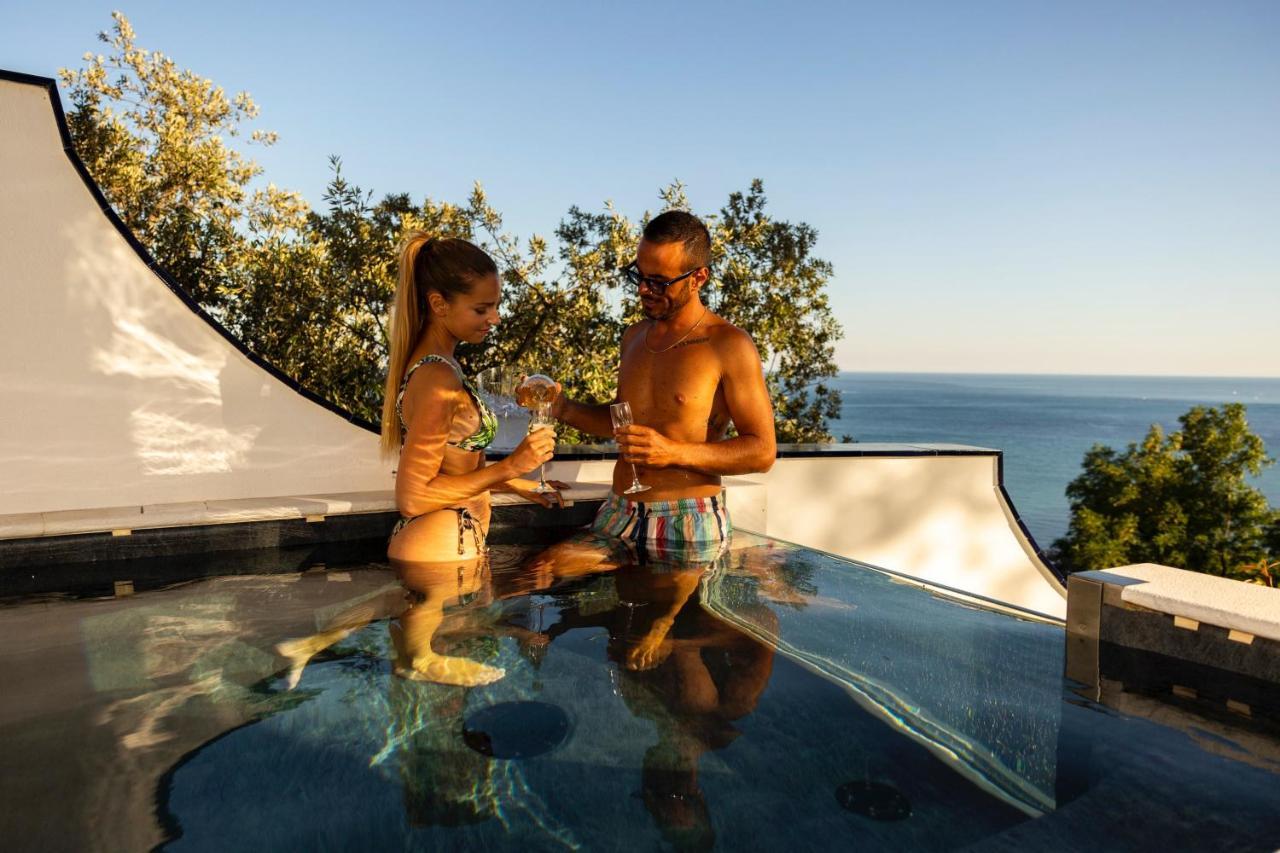 Vietri Decori Suites Amalfi Coast - Free Parking מראה חיצוני תמונה