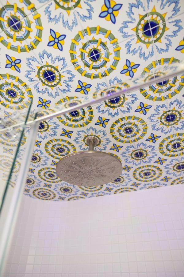 Vietri Decori Suites Amalfi Coast - Free Parking מראה חיצוני תמונה