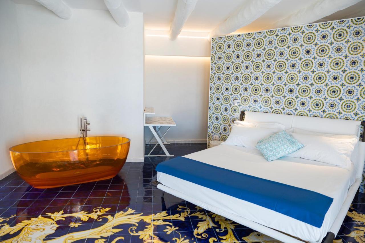Vietri Decori Suites Amalfi Coast - Free Parking מראה חיצוני תמונה