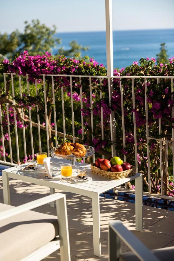 Vietri Decori Suites Amalfi Coast - Free Parking מראה חיצוני תמונה